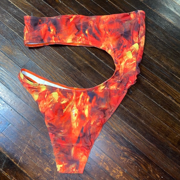 Fire Print Strapless Bodycon Cutout one piece - Picture 6 of 7